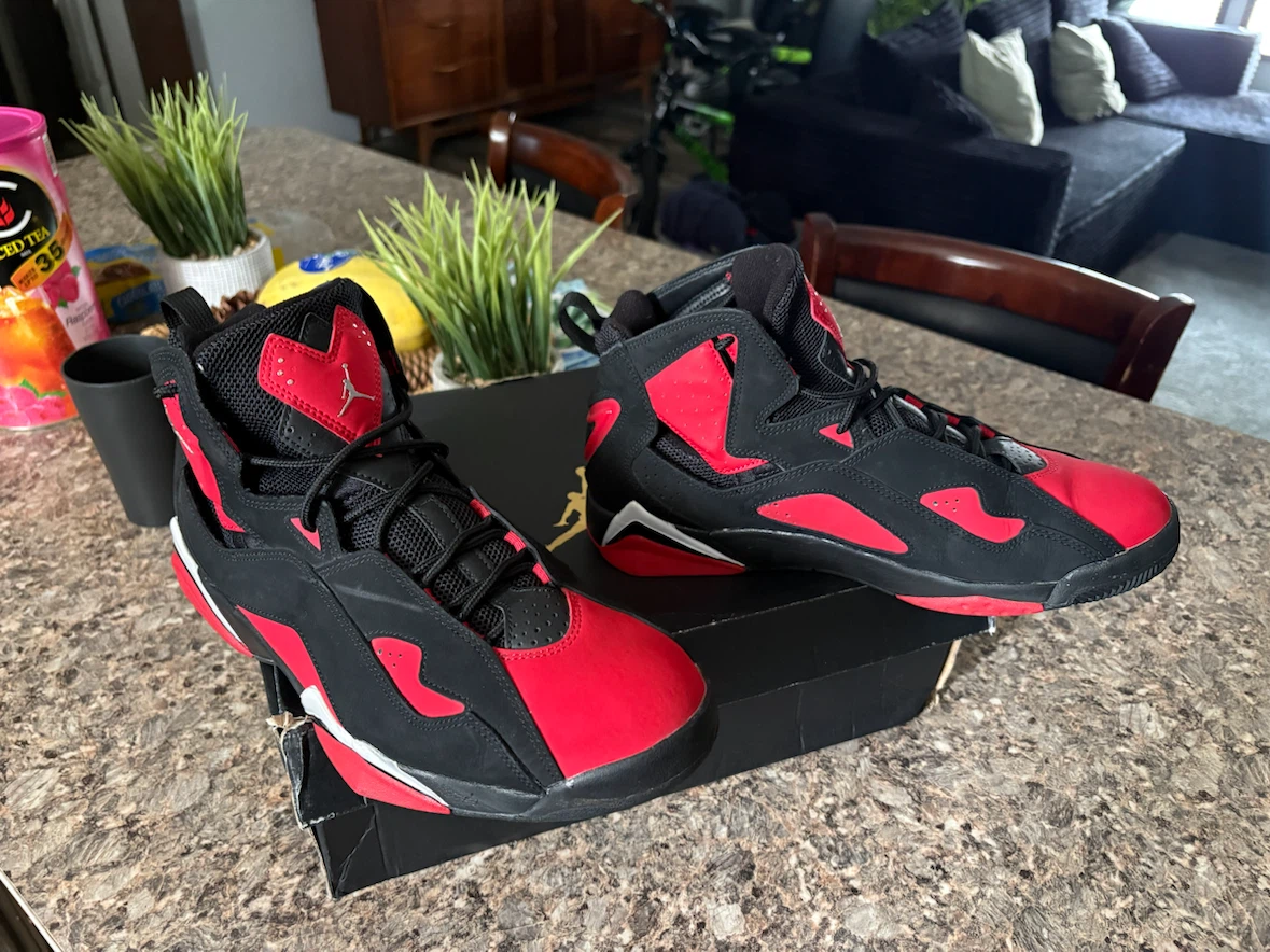 Jordan True Flight Men's Basketball Shoes - photo 4