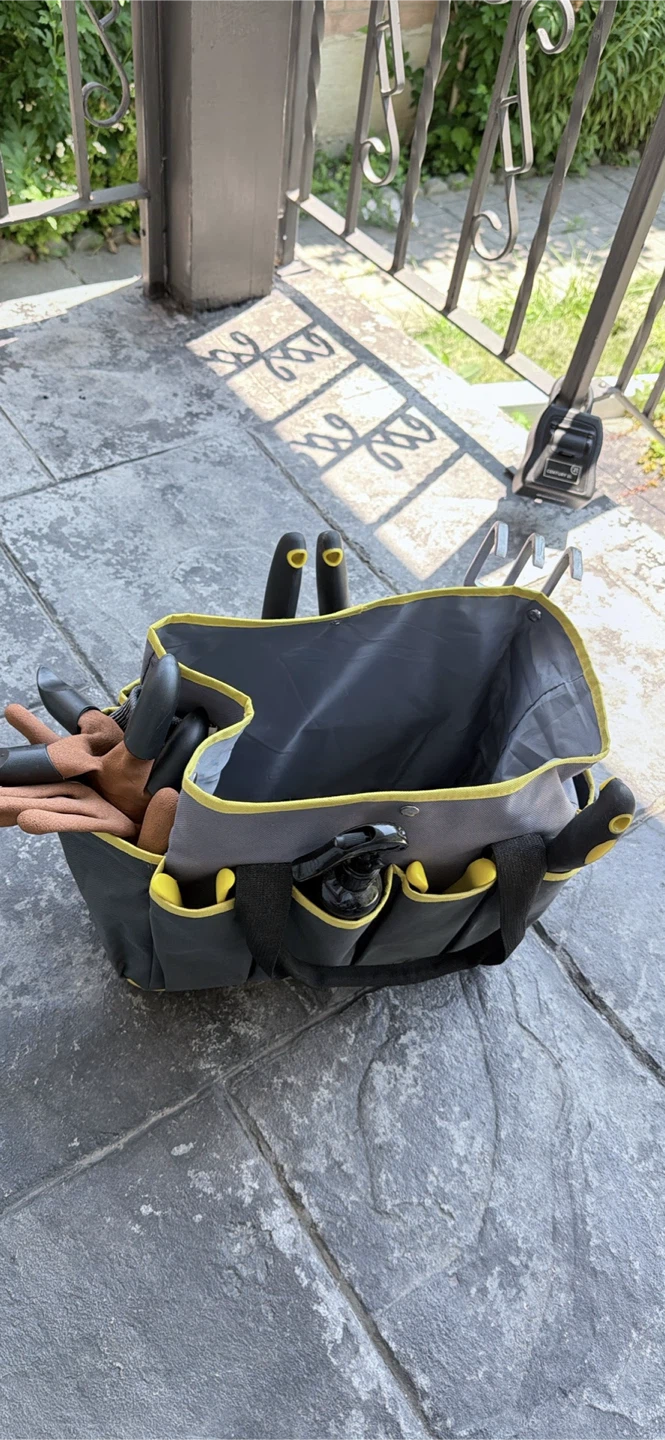 !!! MOVING SELL, MUST SELL Gardening Tool Bag with Accessories - photo 3