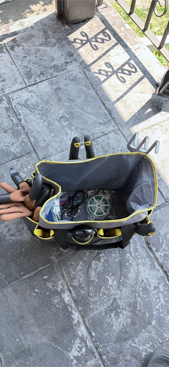 !!! MOVING SELL, MUST SELL Gardening Tool Bag with Accessories - photo 5