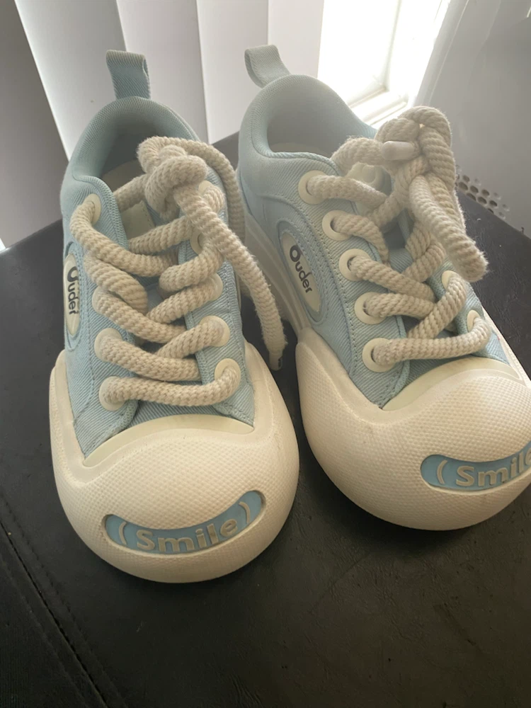 NEW Ouder size 6 USA Light Blue Smile Sneakers