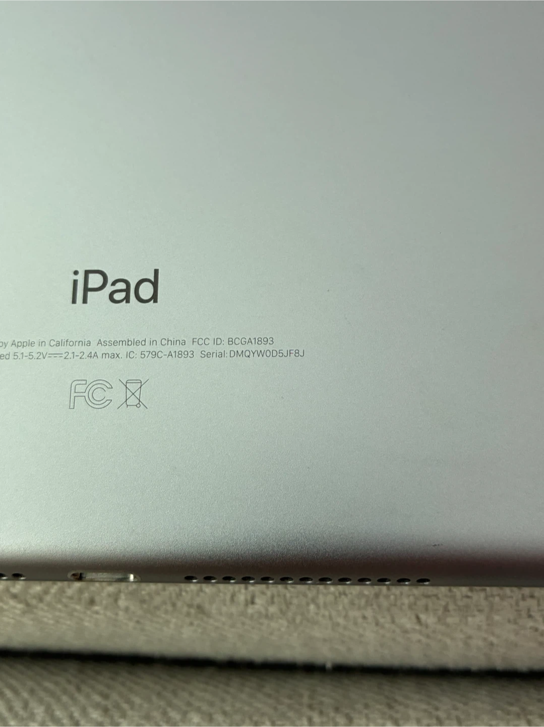 Apple iPad 6th Gen 64GB WiFi Silver - photo 2