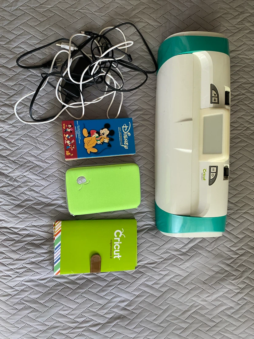 Cricut Expression 2 - Read description - photo 2