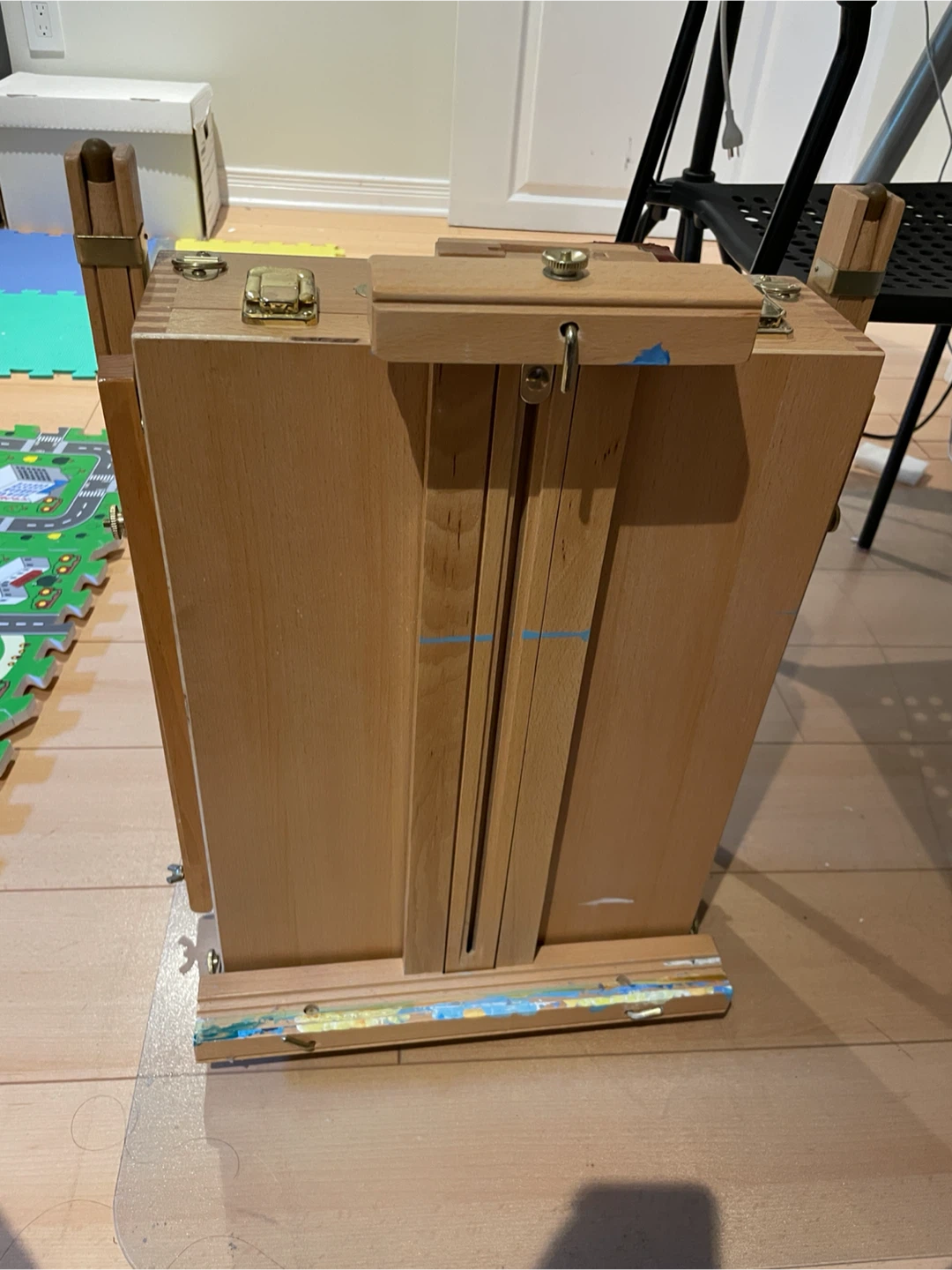 Wooden Art Easel (Meedan, unfoldable, stands)