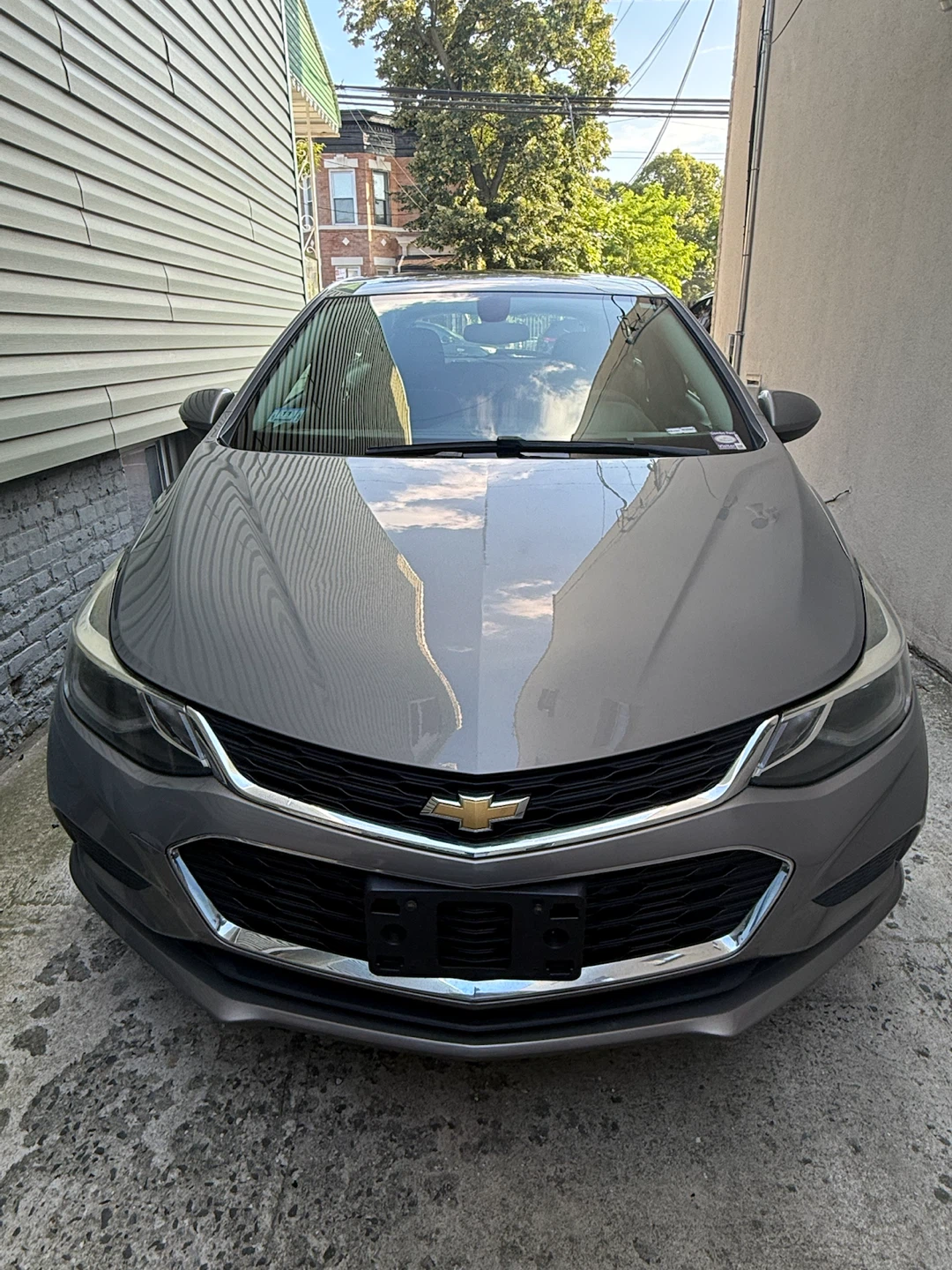 Gray Chevrolet Cruze Hatchback