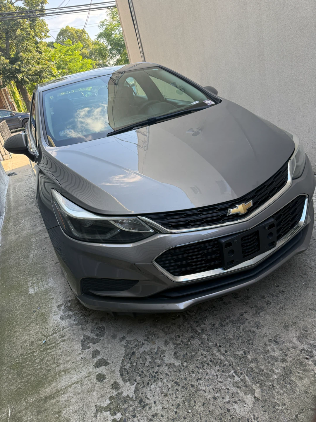Gray Chevrolet Cruze Hatchback - photo 3