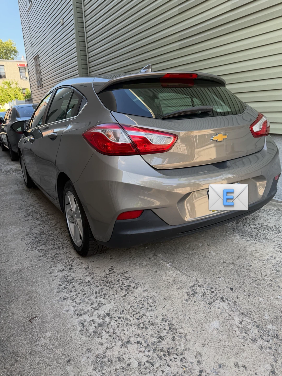 Gray Chevrolet Cruze Hatchback - photo 5