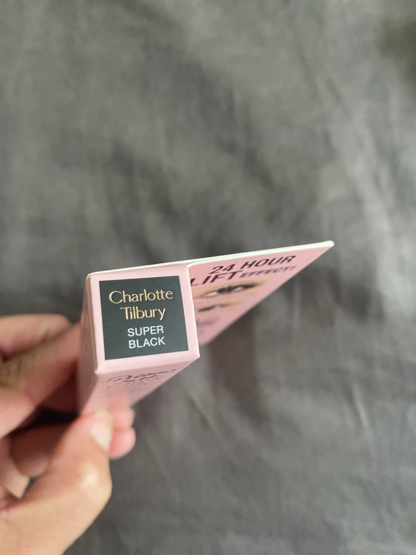 Charlotte Tilbury Pillow Talk Push Up Lashes! Mascara - photo 3