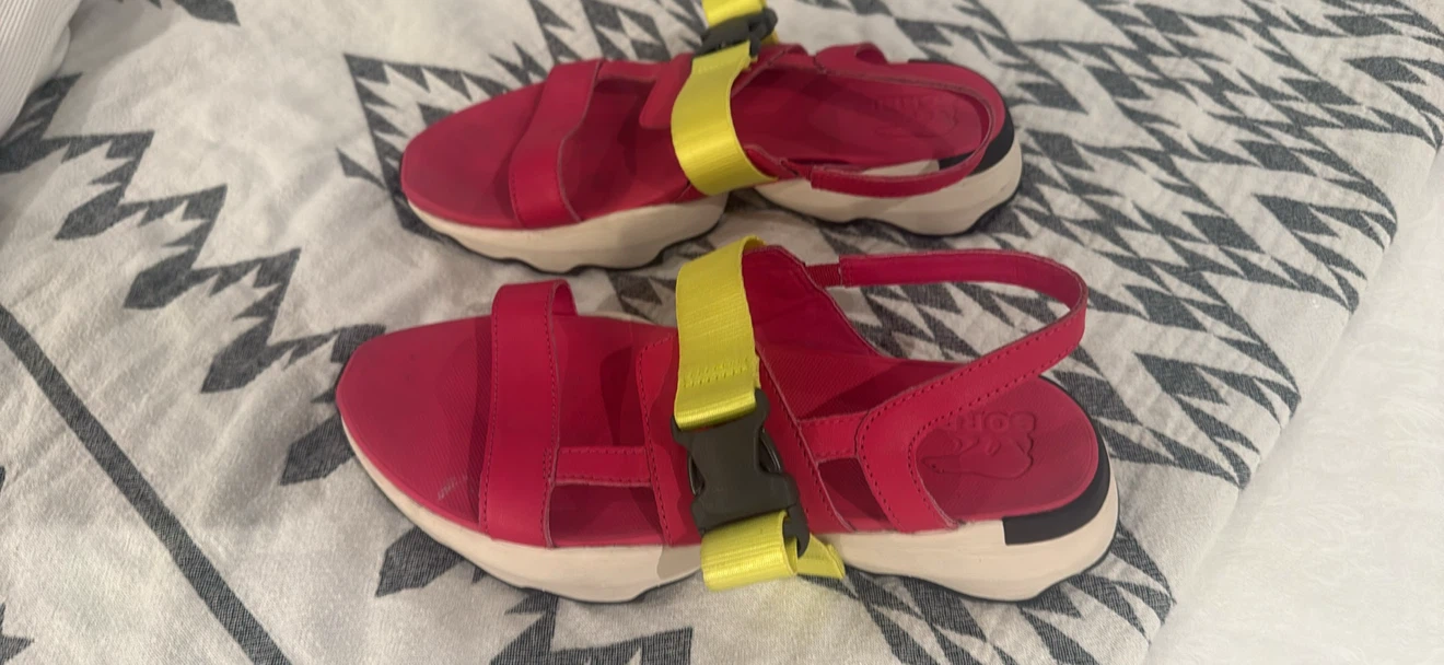 Beautiful SOREL Sandals $30