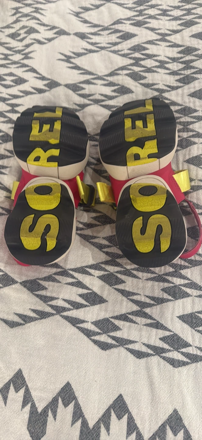 Beautiful SOREL Sandals $30 - photo 5