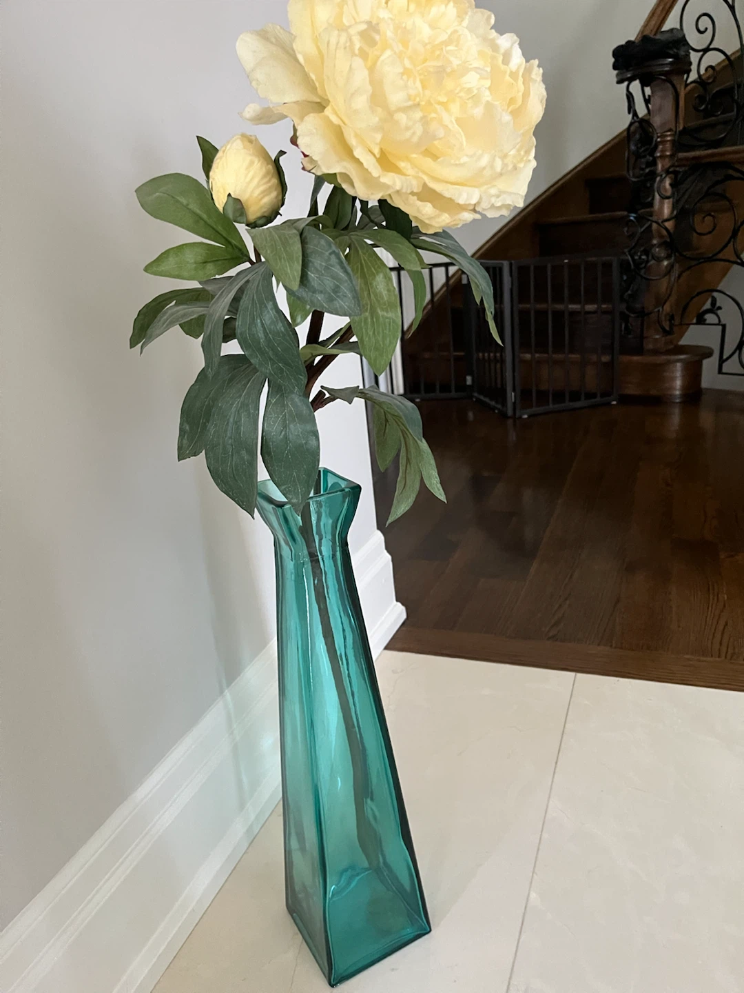 Teal Glass Vase with Geometric Design