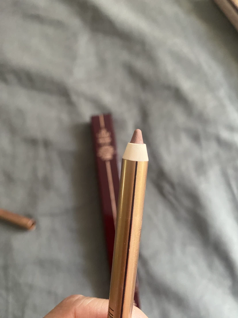 Charlotte Tilbury Lip Cheat Lip Liner in Iconic Nude - photo 3