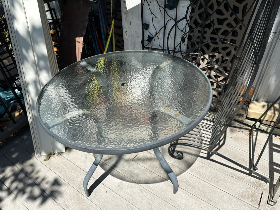 Round Glass Top Patio Table