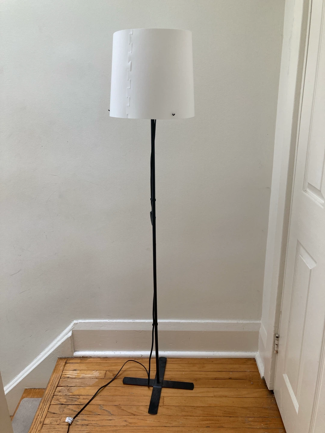 IKEA floor lamp with white shade - photo 4