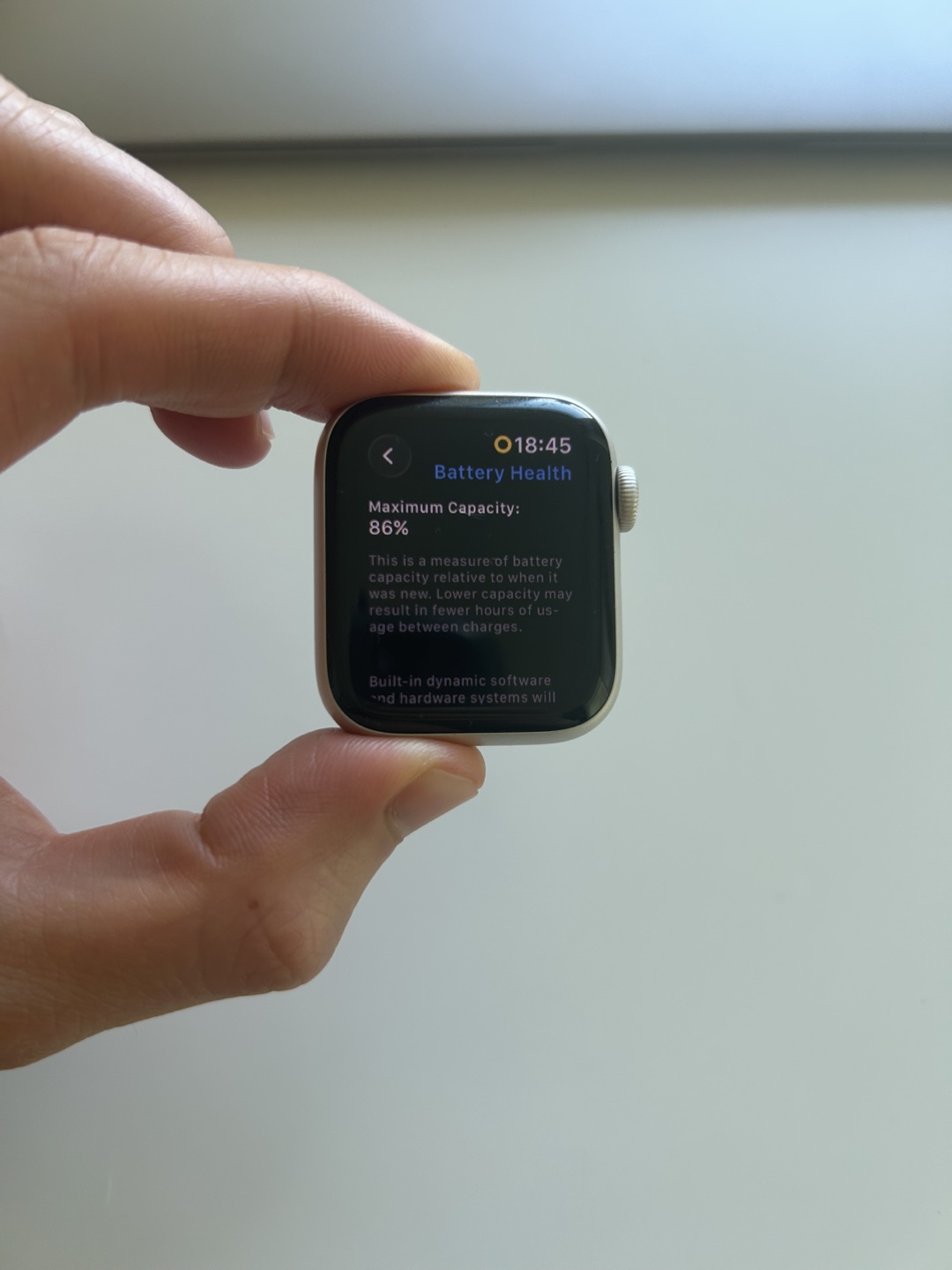 Apple Watch SE (Gen 2) 40mm Starlight GPS
