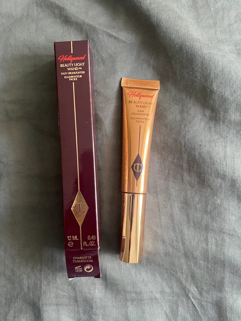 Charlotte Tilbury Hollywood Beauty Light Wand