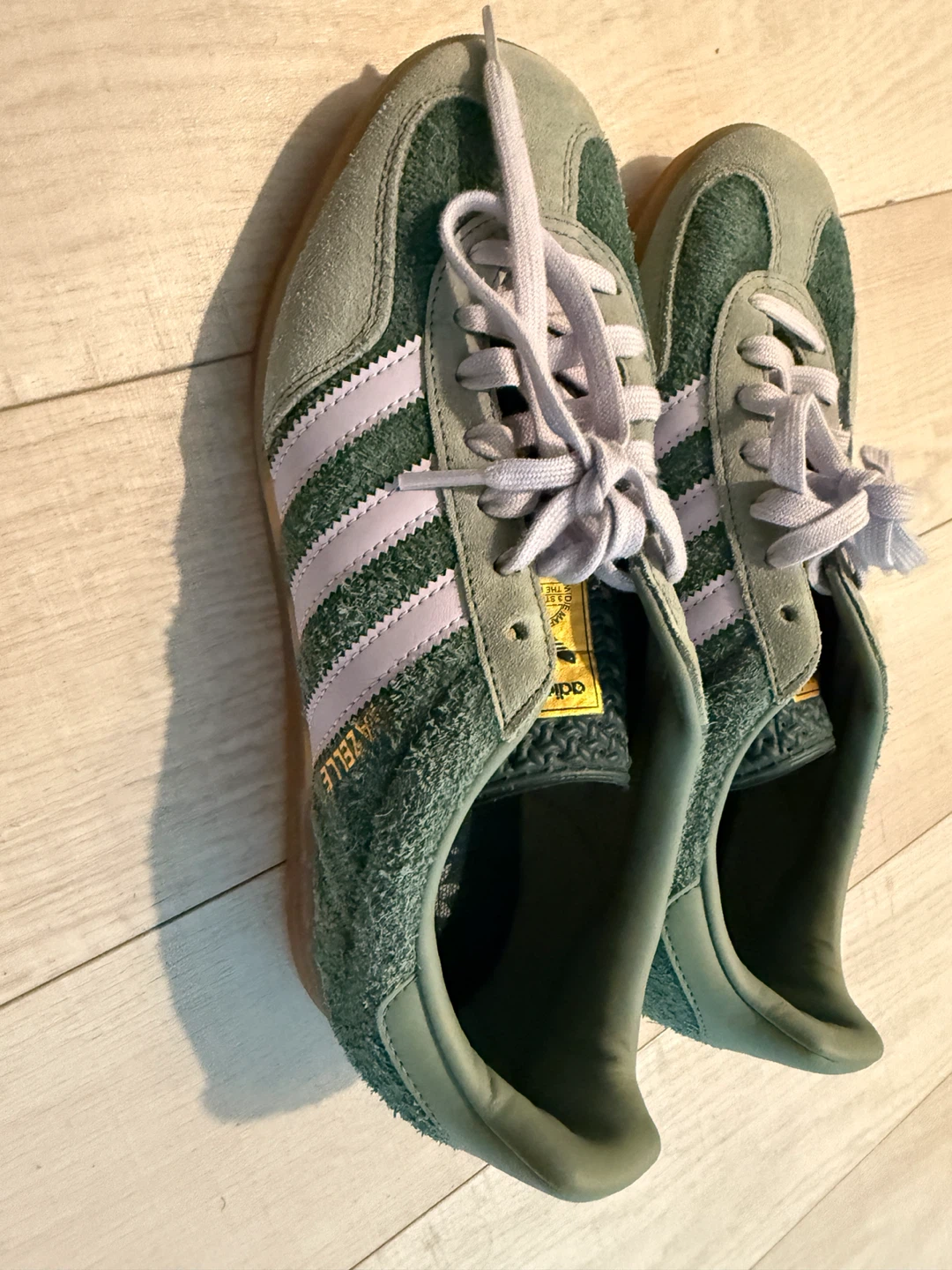 Adidas Gazelle Shoes Size 9 - photo 2