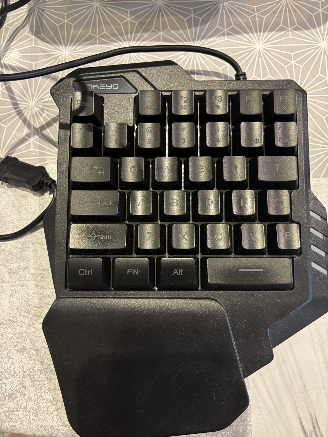 Gaming Keyboard with RGB - BRAND NEW NEVER USED - photo 3
