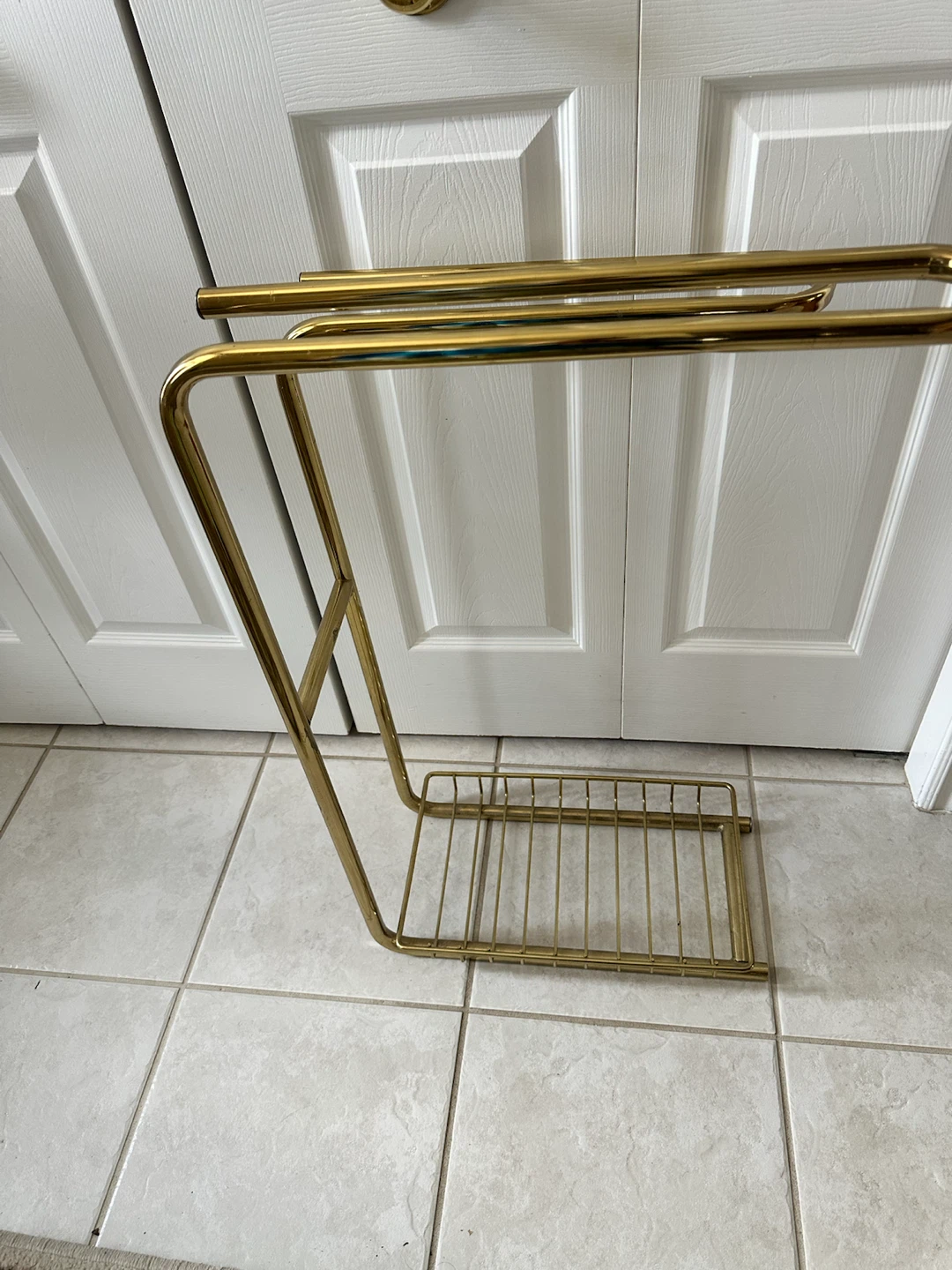 Vintage Towel Rack with bottom shelf