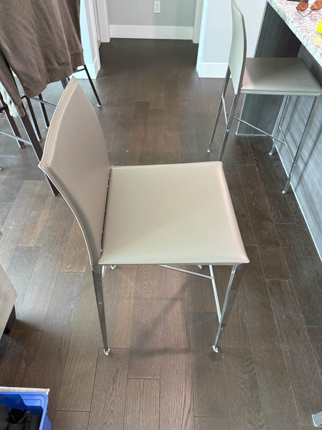 Countertop height bar chairs - photo 3