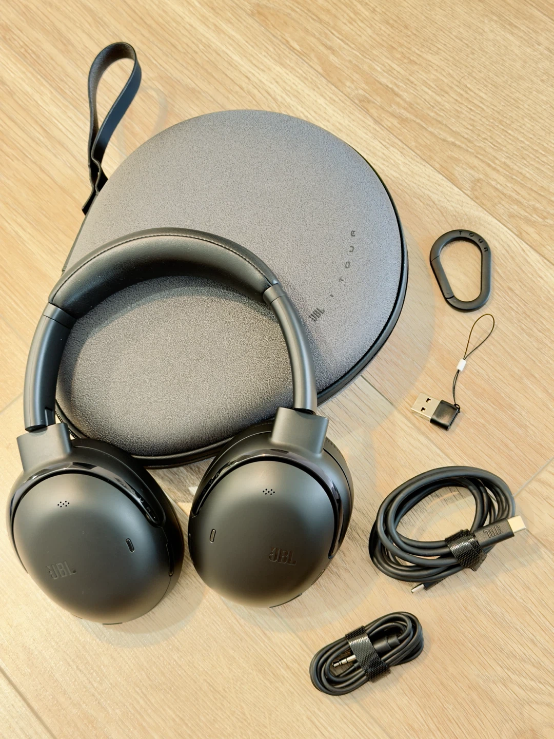 JBL Tour ONE M3 Noise Cancelling Headphones - Black - photo 2