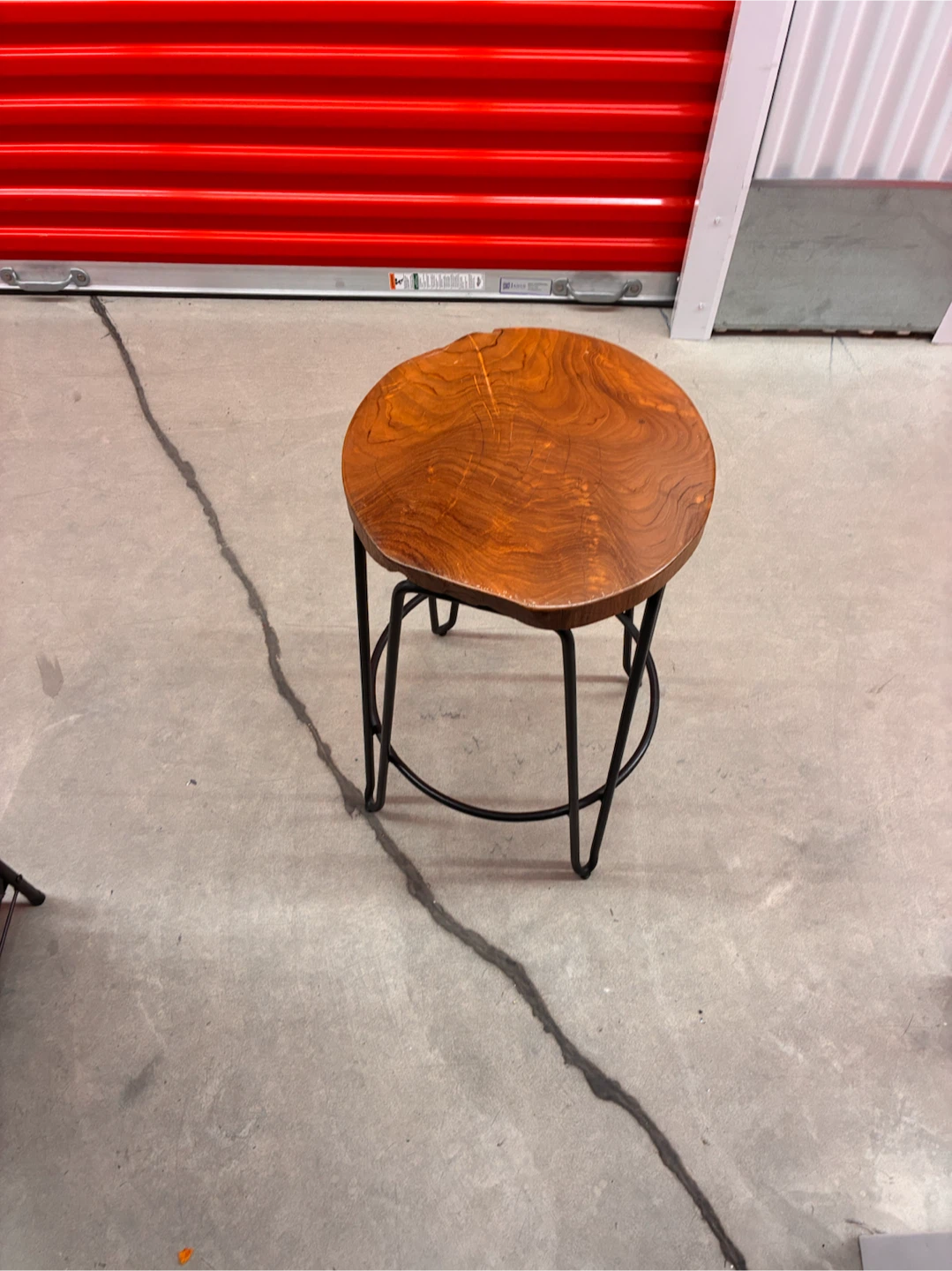 Wooden Top Bar Stool with Metal Legs