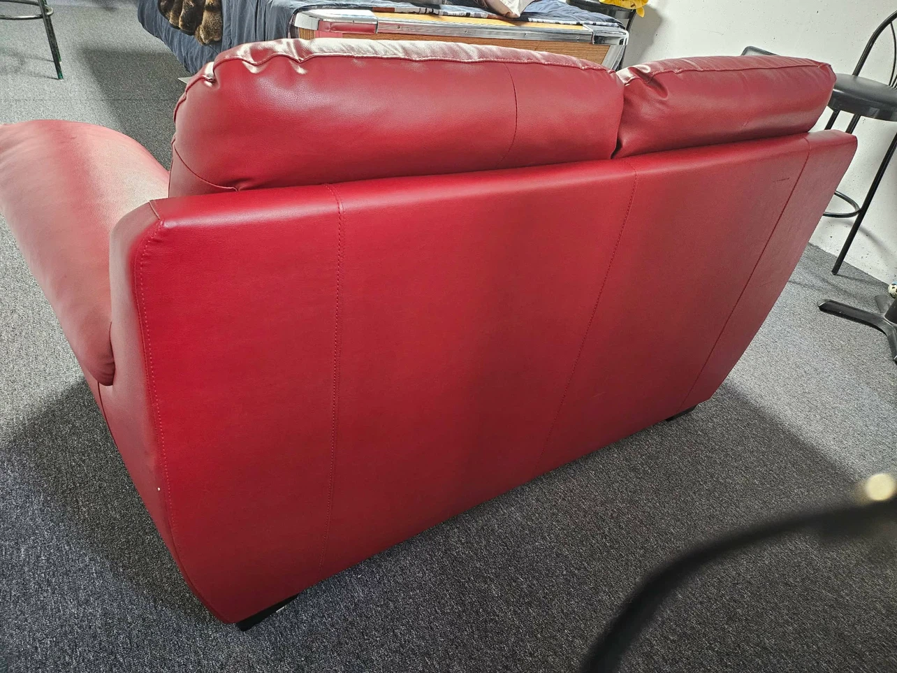 Red love seat leather - photo 4