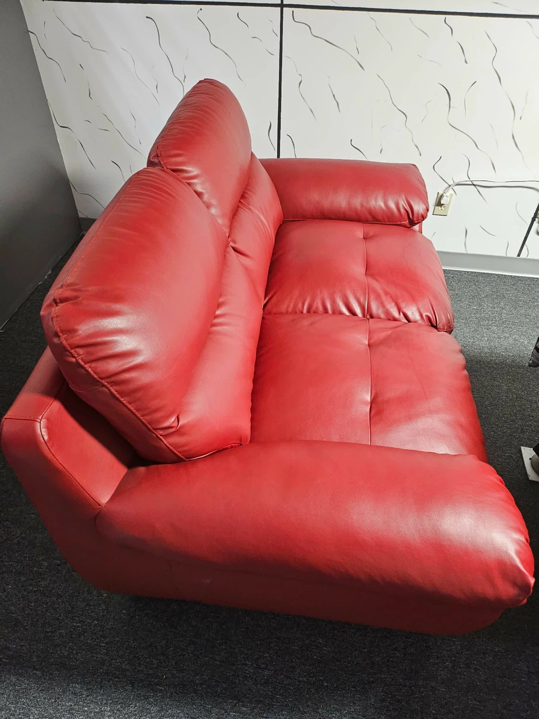 Red love seat leather - photo 5