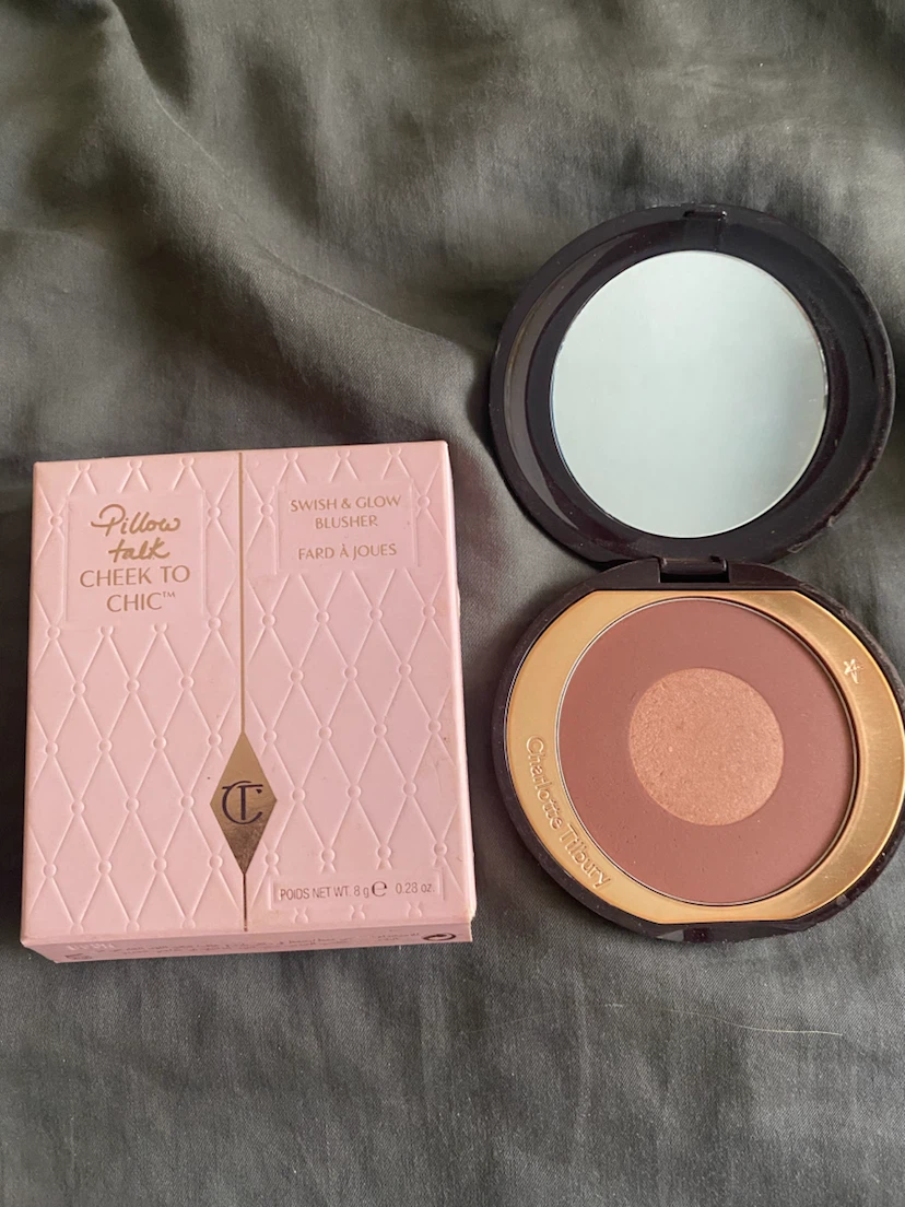 Charlotte Tilbury Pillow Talk Cheek to Chic Blush