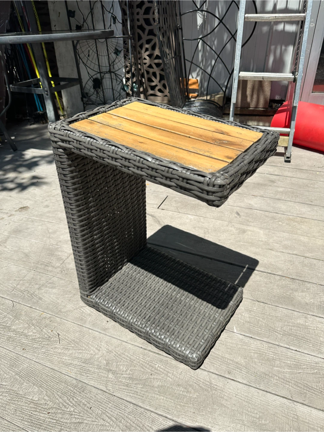 Wicker C-Table with Wood Top