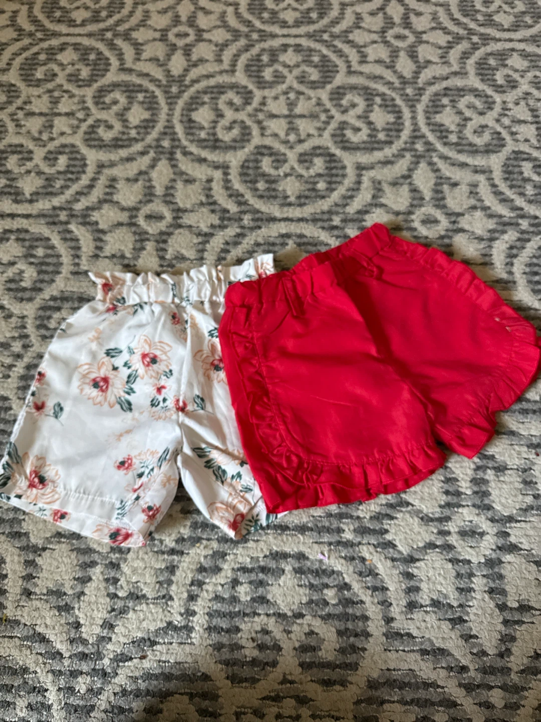 2 Pairs Baby Shorts floral size 4 year Red size 100