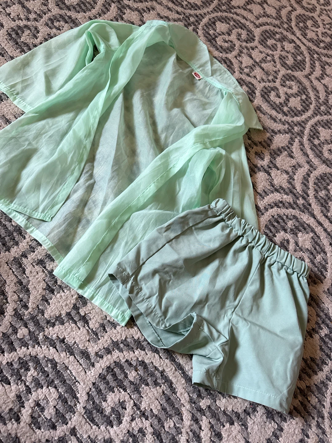 Mint Green Pyjama Set Size 110 - photo 2