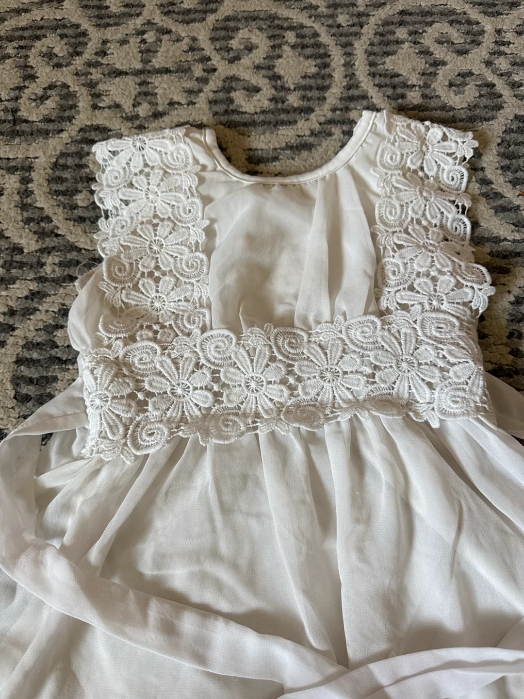 White Dress with Lace Detail 4-5 year old - photo 2