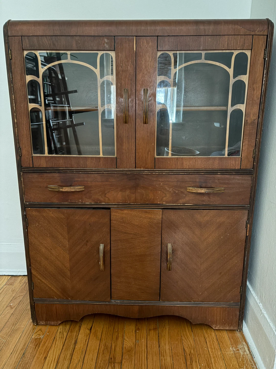 *FREE* Vintage China Cabinet with Glass Doors