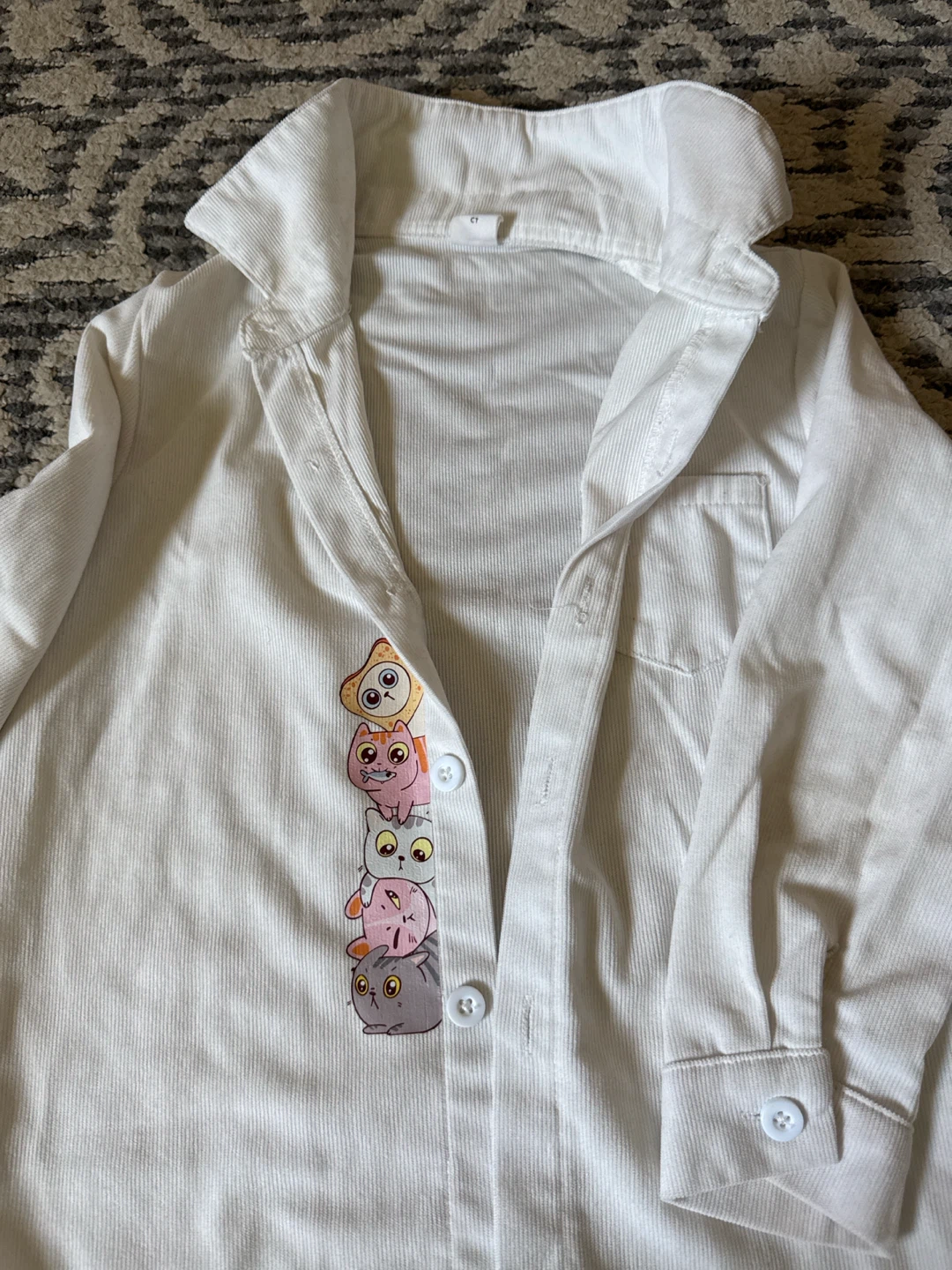 White Corduroy Shirt with Stacked Cat Graphic 5 year old - photo 2