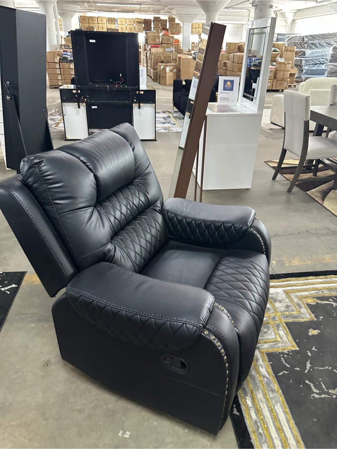 Sofa + love seat + recliner (new) - photo 4