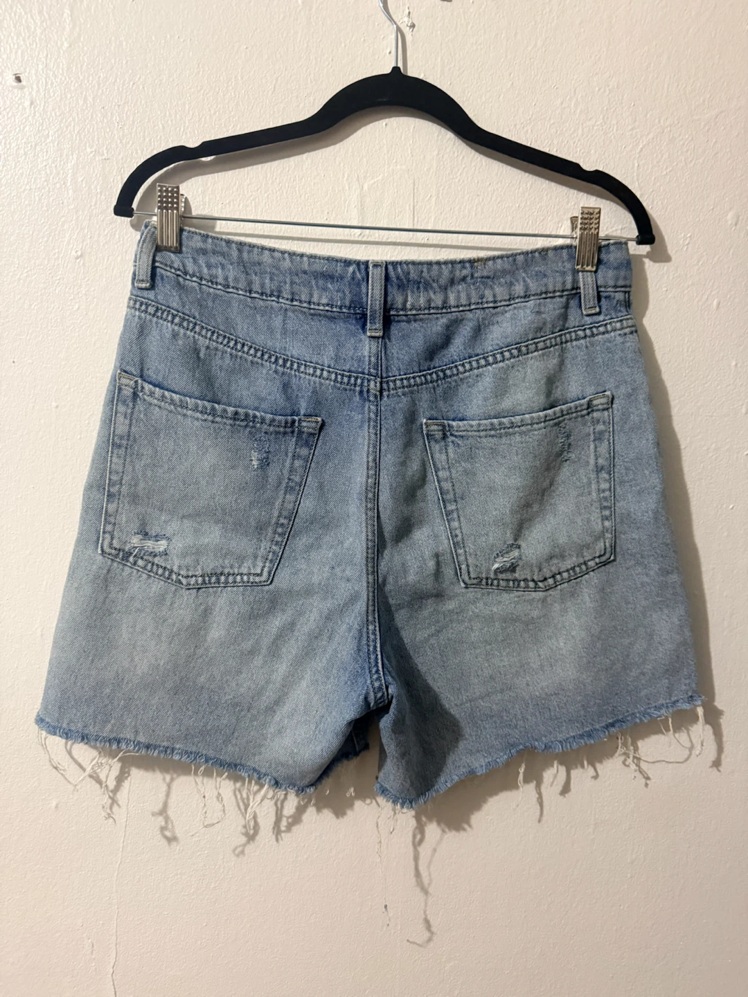 Amaze Distressed Denim Shorts US 7/8 - photo 2