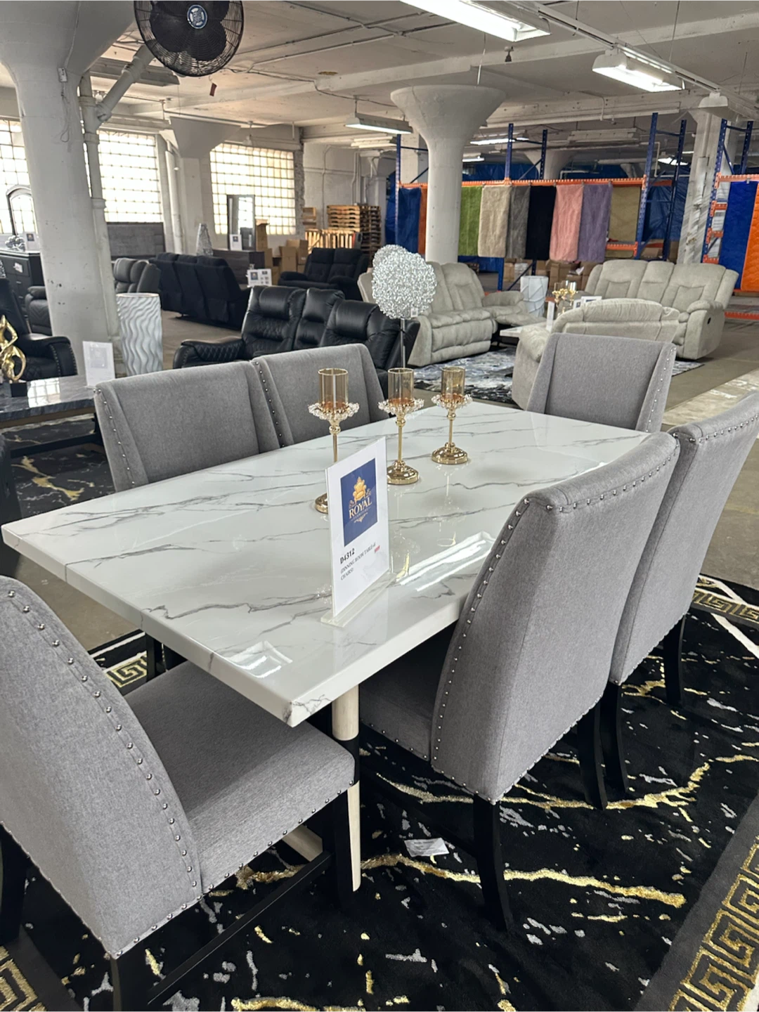 Dining table + 6 chairs (new)