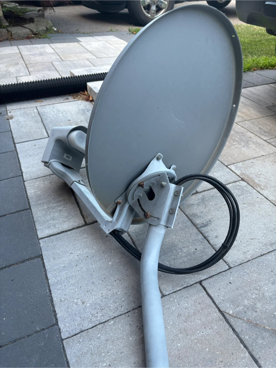 Bell Satellite Dish with LNB - photo 3