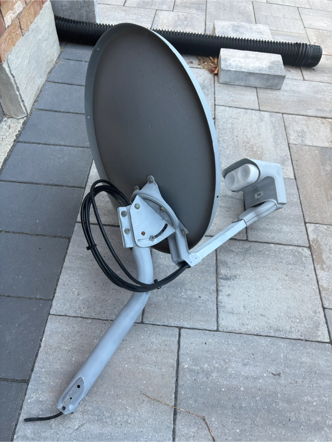 Bell Satellite Dish with LNB - photo 4