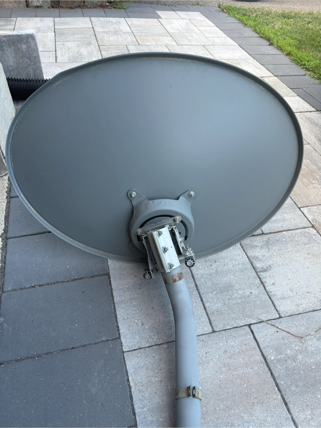DIRECTV Slimline Satellite Dish - photo 2