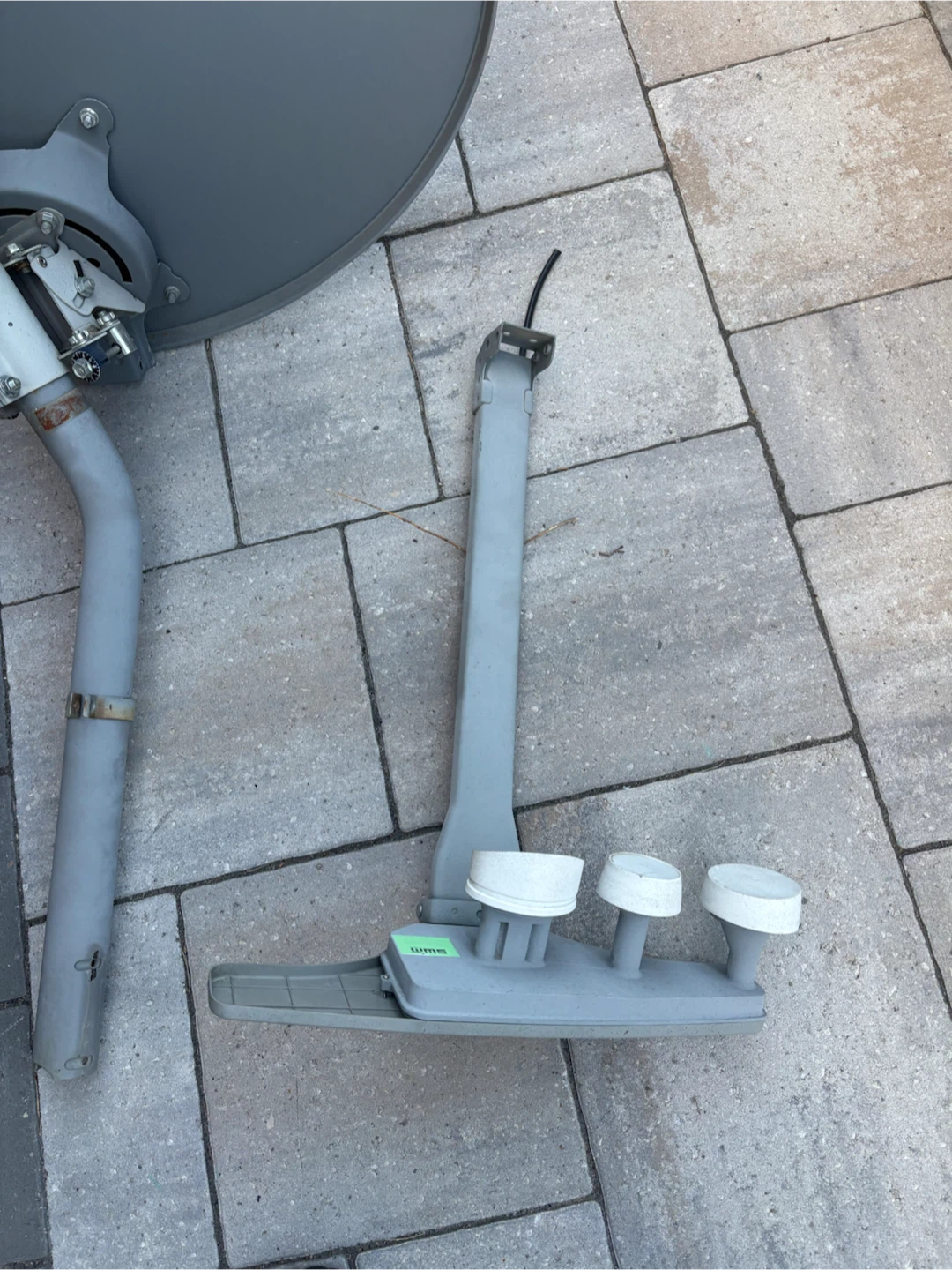DIRECTV Slimline Satellite Dish - photo 3