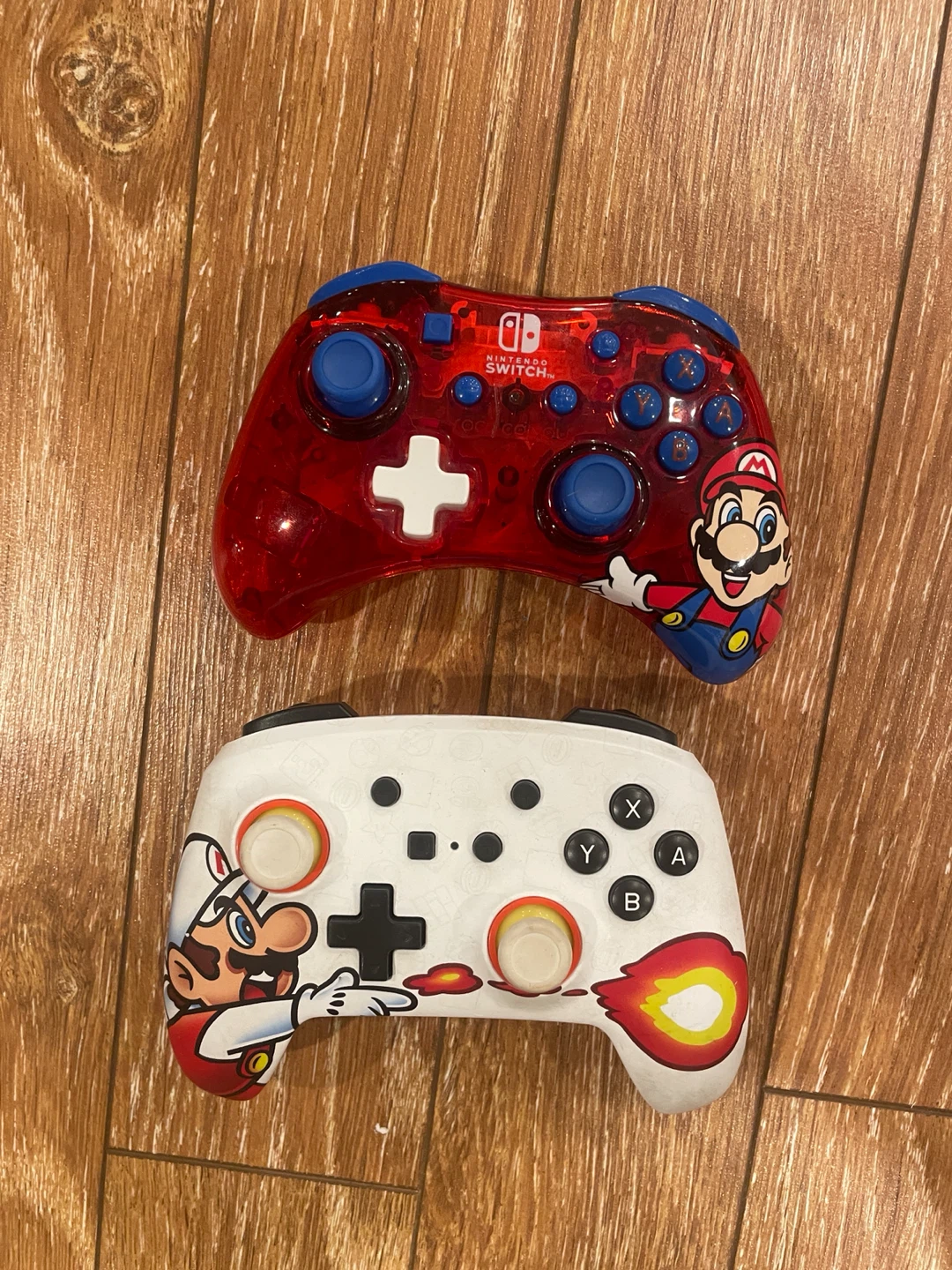 2 Nintendo Switch wired Controllers