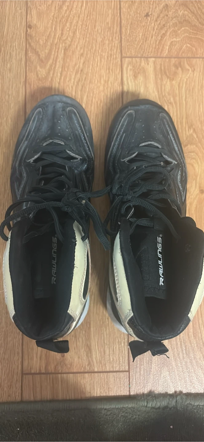 Rawlings Black Baseball Cleats size 8