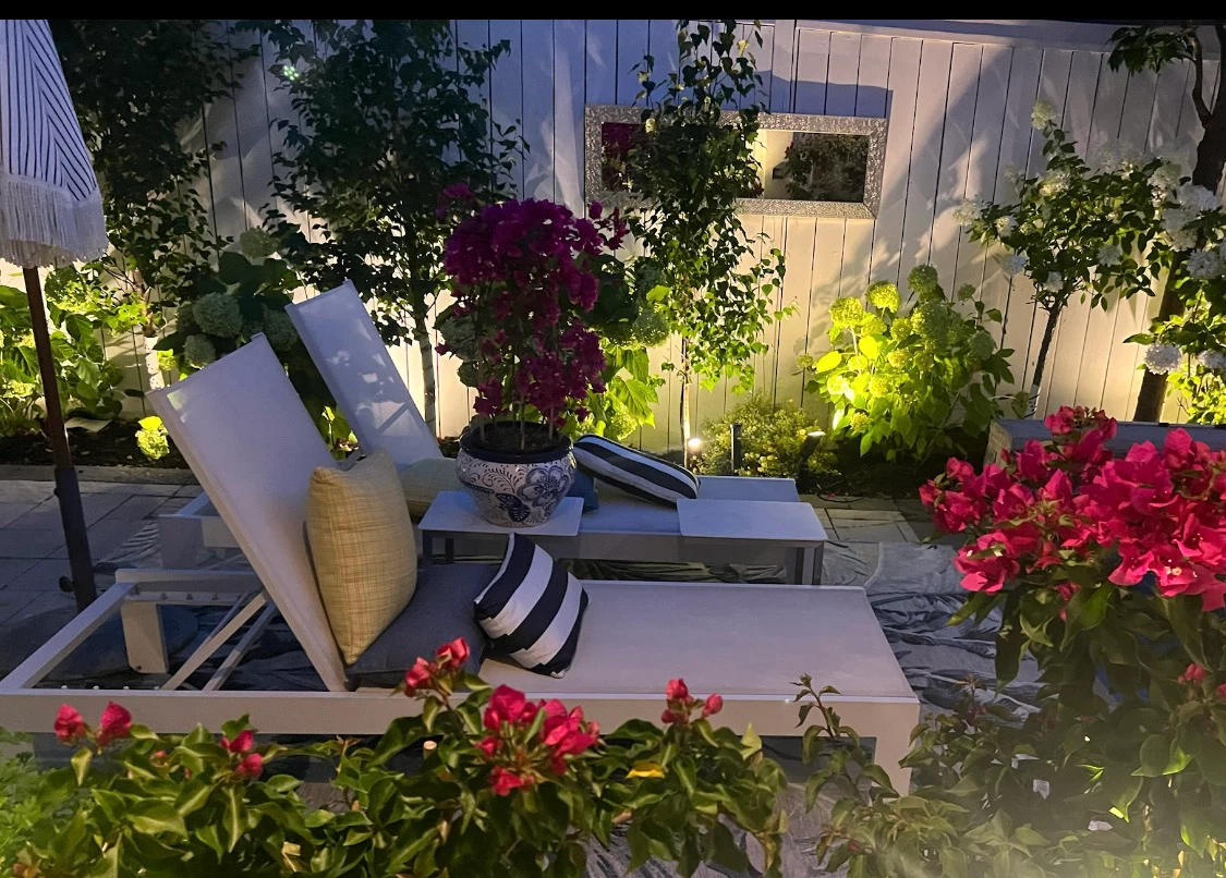 Modern White Outdoor Chaise Lounge Chairs – Set of 2
