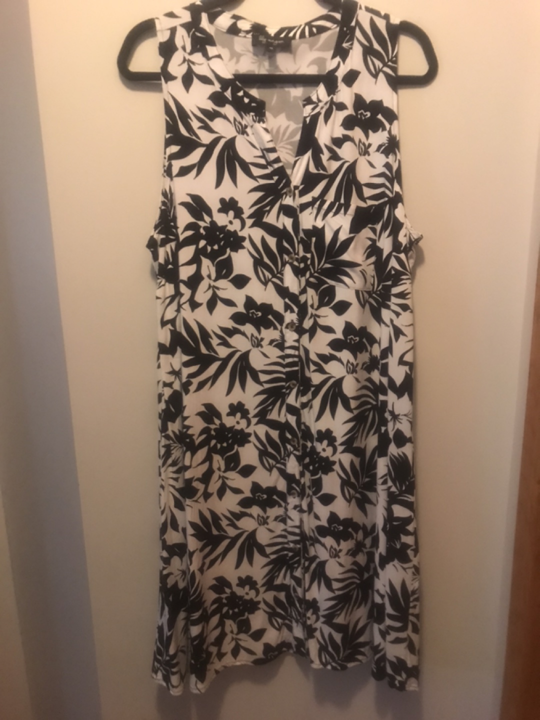Sleeveless Floral Dress 1X Rayon Knee Length