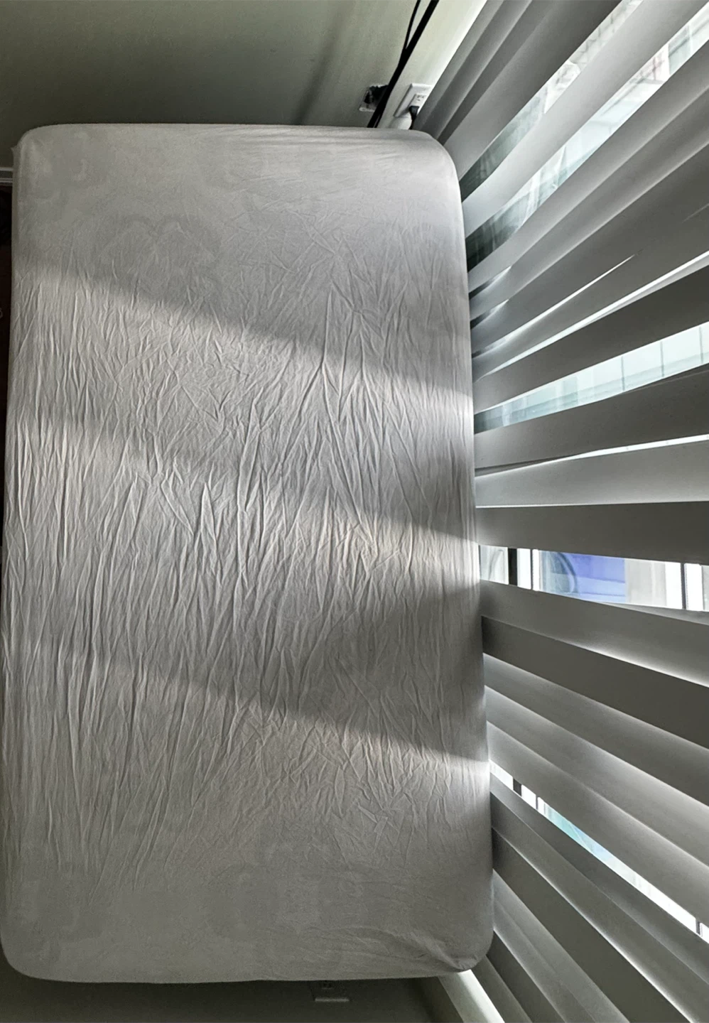 Selling Zinus twin mattress - photo 3