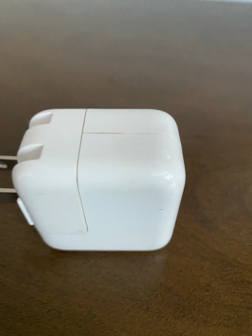 Apple 10W USB Power Adapter - photo 2