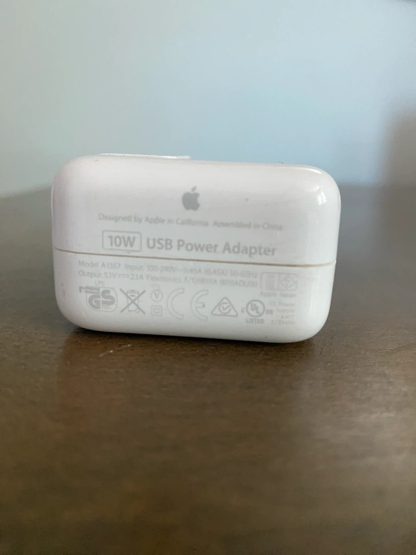 Apple 10W USB Power Adapter - photo 5