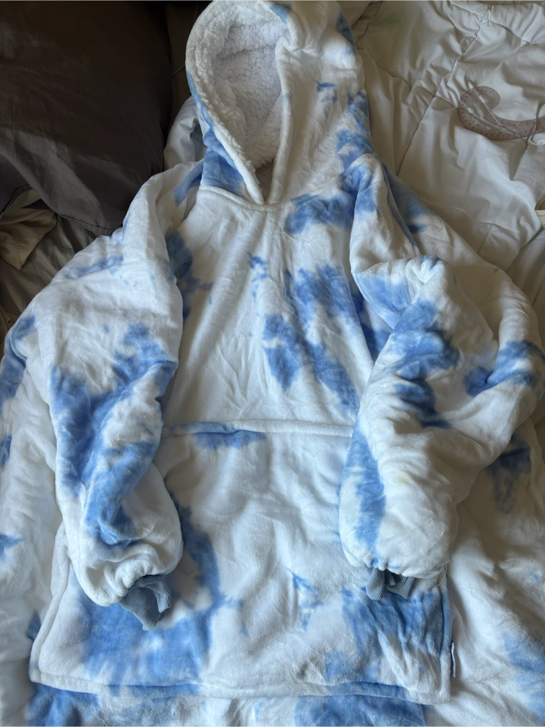 Blue and White Oodie