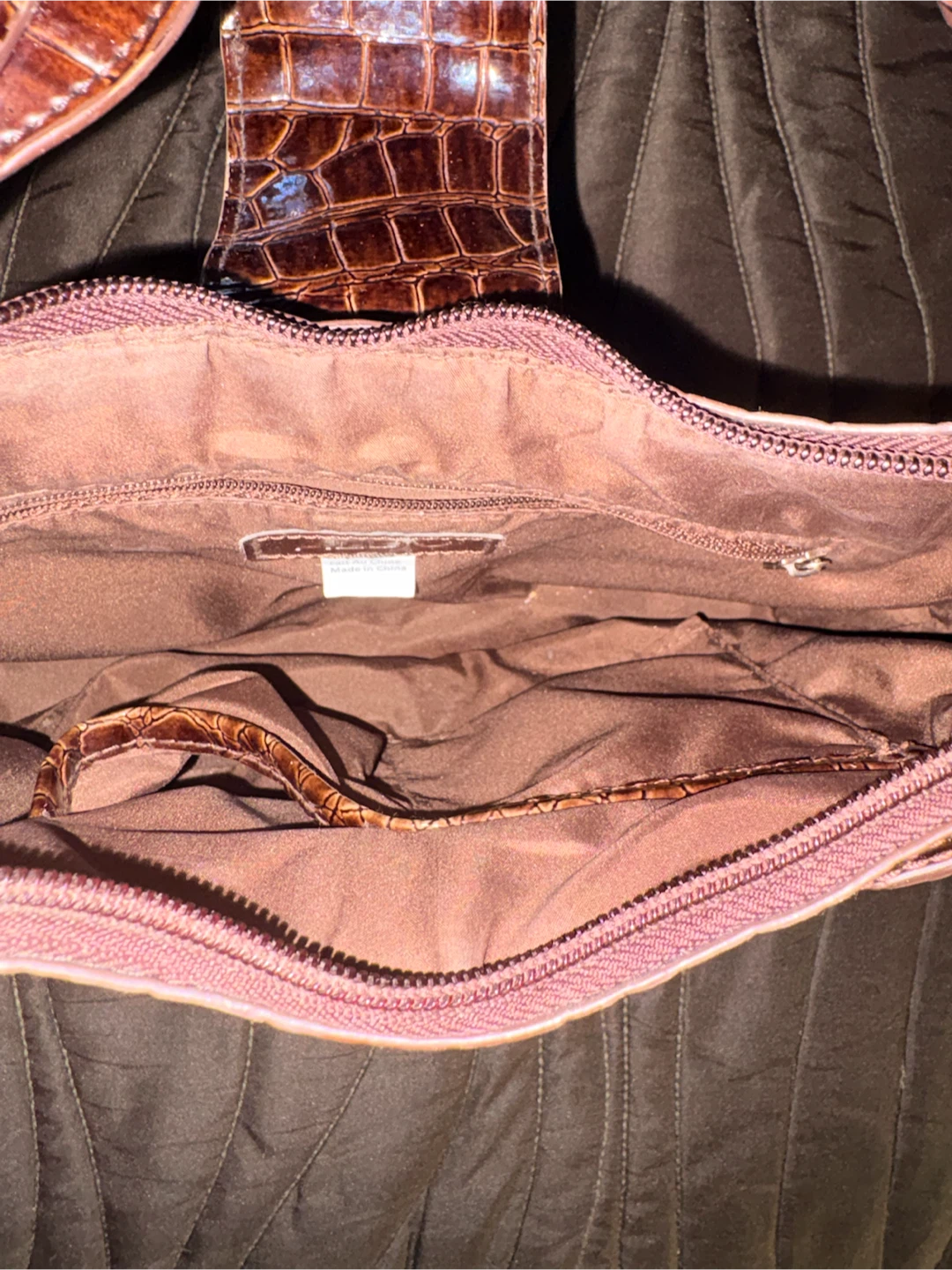 Hobo Bag with Croc-Embossed Details - photo 3